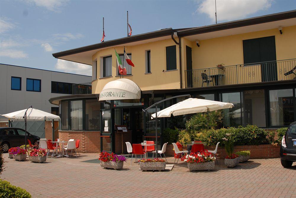Hotel Gran Delta Di Alba-Invest Srl Rosolina Eksteriør billede