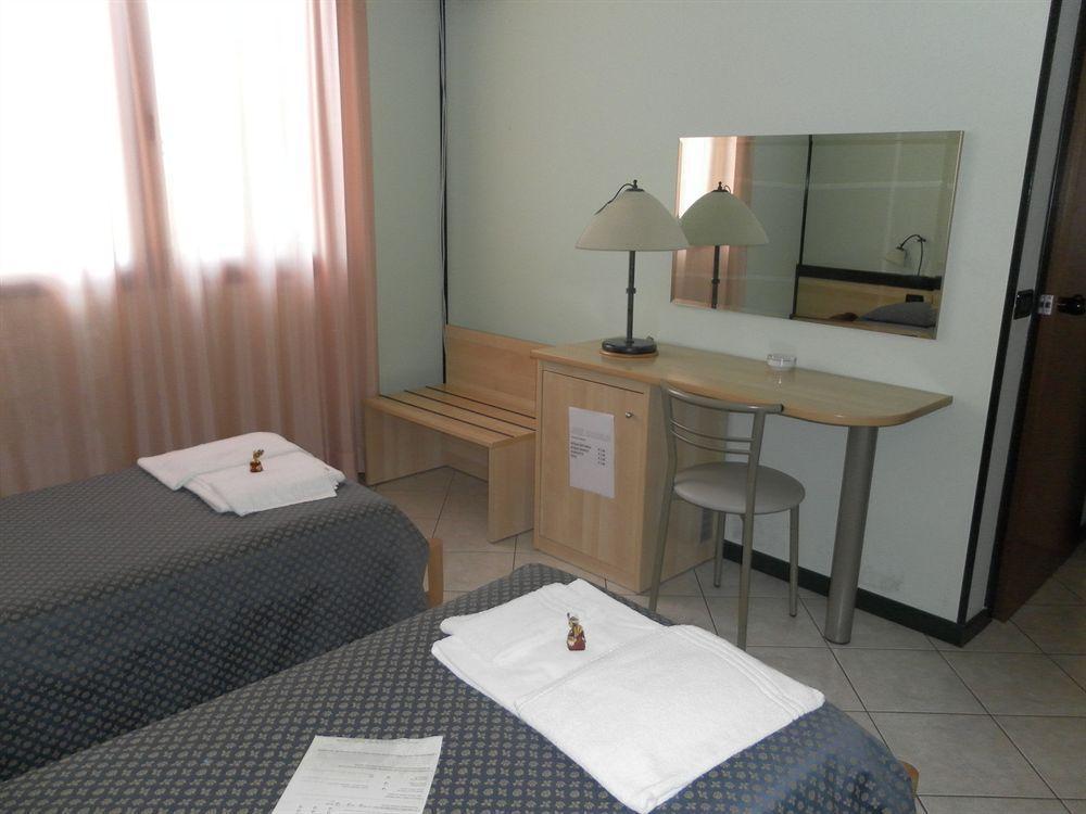 Hotel Gran Delta Di Alba-Invest Srl Rosolina Eksteriør billede