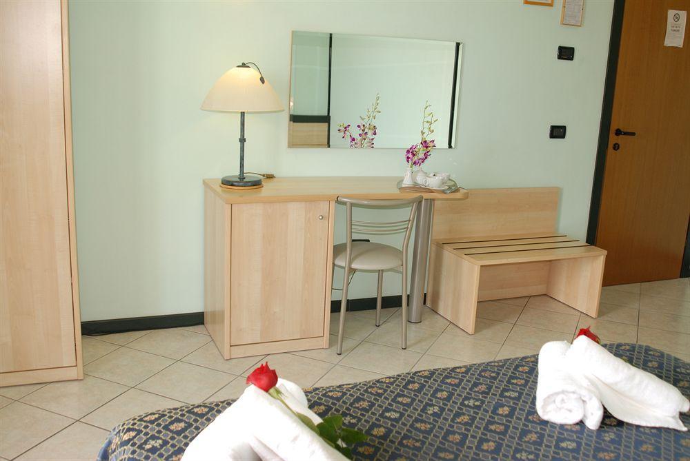 Hotel Gran Delta Di Alba-Invest Srl Rosolina Eksteriør billede