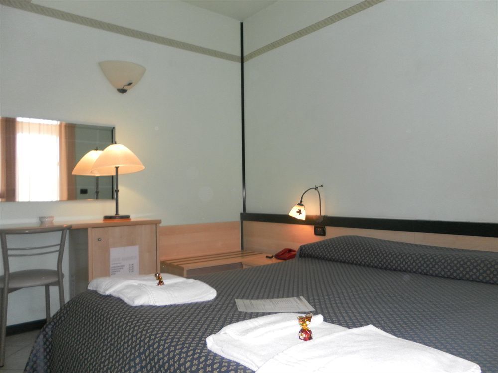 Hotel Gran Delta Di Alba-Invest Srl Rosolina Eksteriør billede